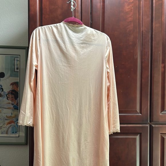 Vintage Vanity Fair Pink Women's Nightgown Cover Up. Size 38 - Picture 4 of 7